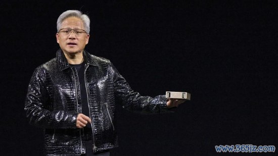 正规炒股配资网站 黄仁勋获十年来首次加薪，2025财年薪酬总额达4990万美元